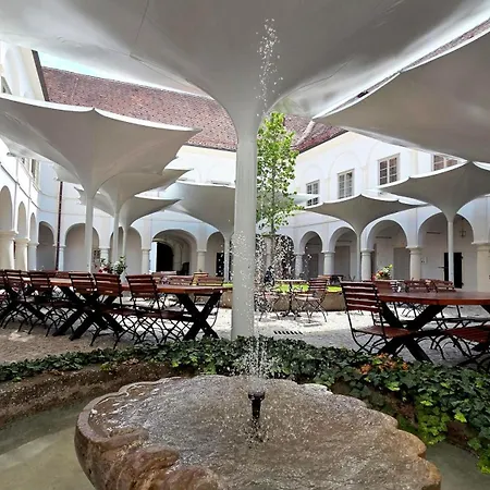 Hotel Bildungshaus Schloss Retzhof *